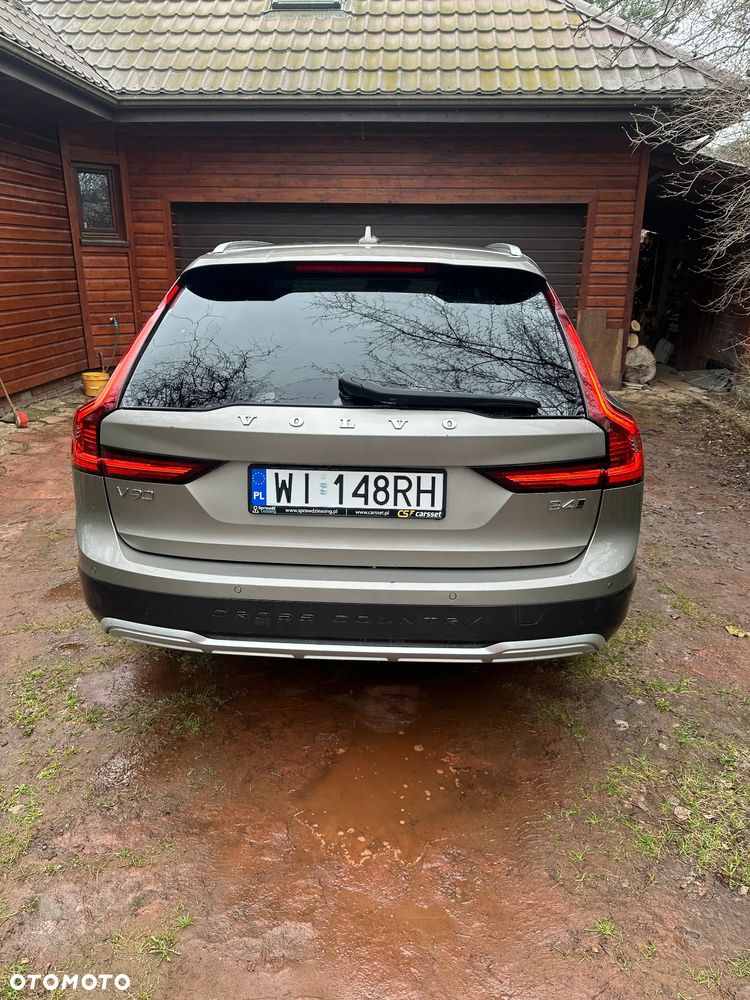Volvo V90 Cross Country - 6
