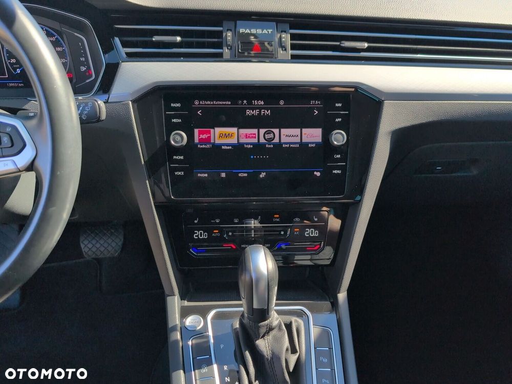 Volkswagen Passat - 20