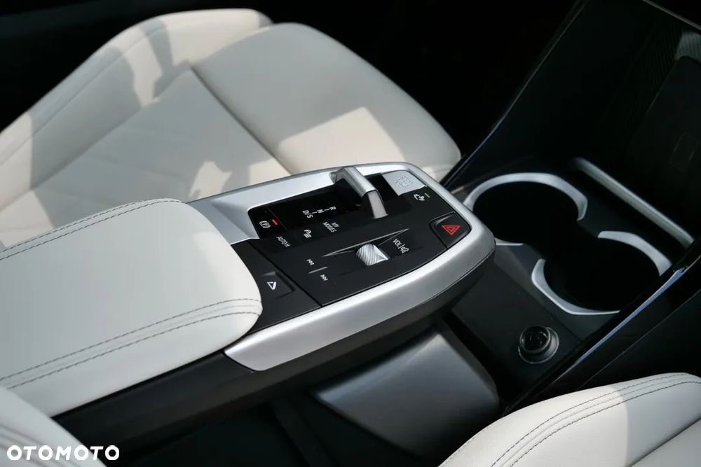 BMW X2 xDrive20d mHEV - 23
