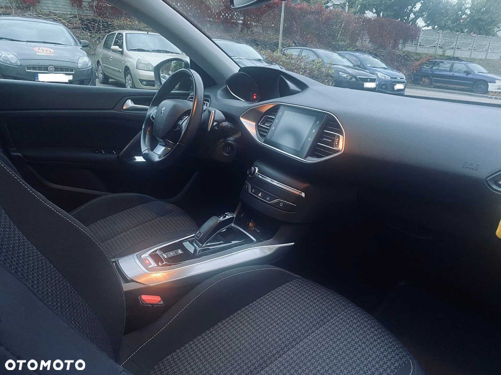 Peugeot 308 - 4