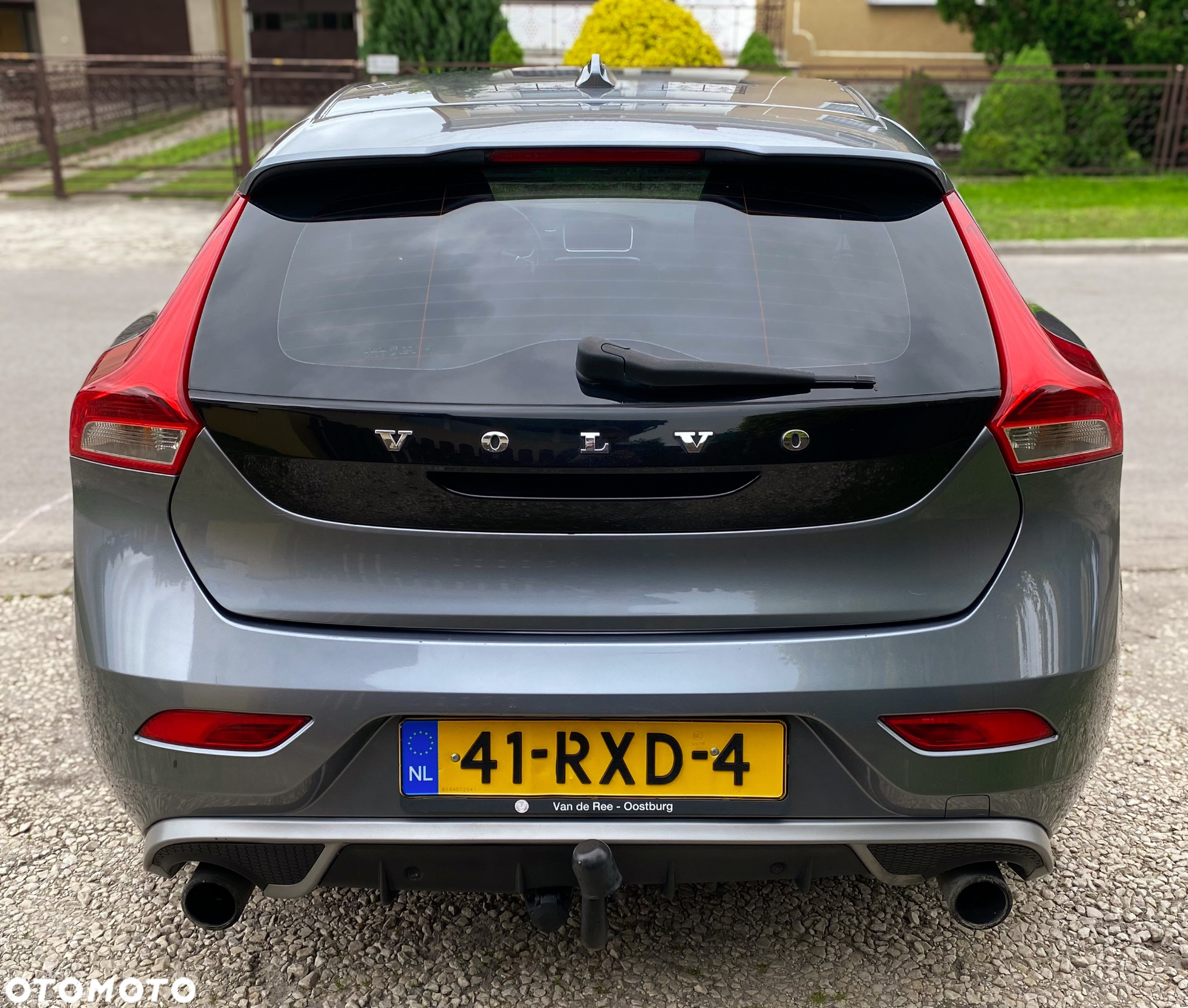 Volvo V40 D2 R-Design - 6