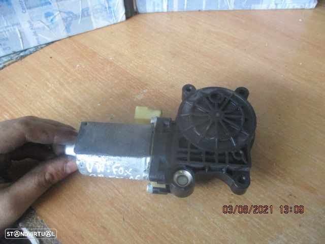 Motor Elevador Vidro 0130821412 VW FOX (5Z) 2006 1.4TDI 70CV 3P CINZA F ESQ - 3