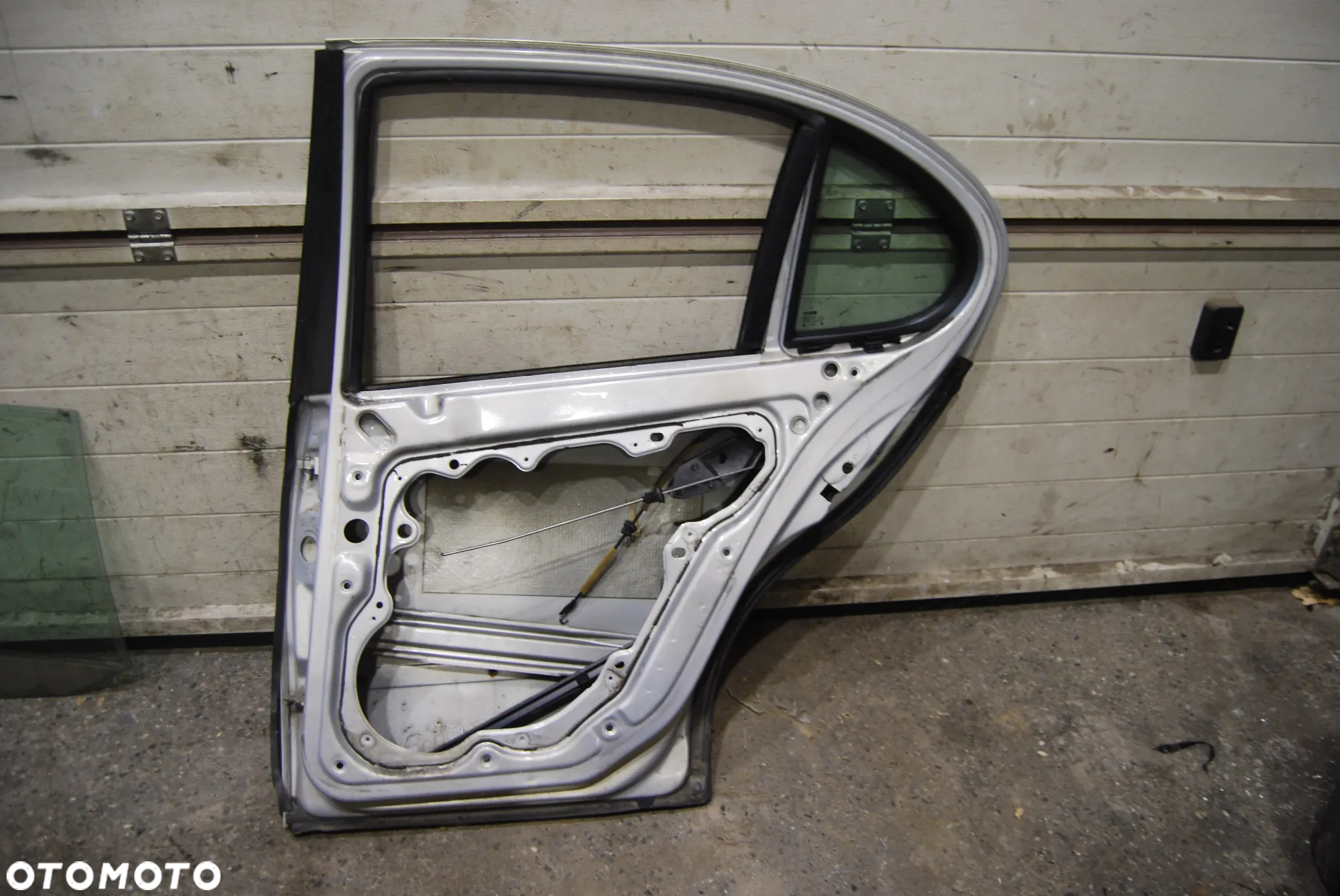 DRZWI PRAWY TYŁ TYLNE PRAWE SEAT TOLEDO II LB7Z - 5