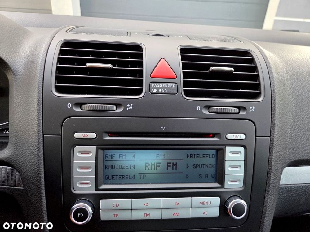 Volkswagen Golf - 23