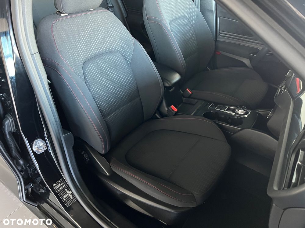 Ford Focus - 32
