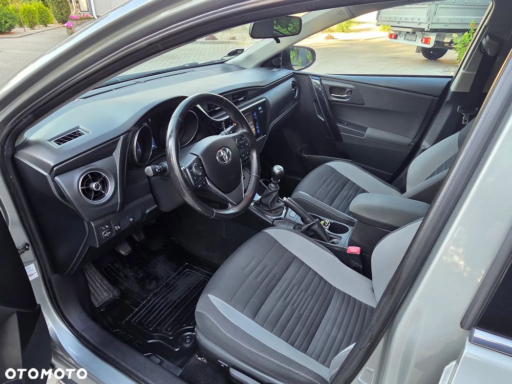 Toyota Auris 1.6 D-4D Edition-S - 16