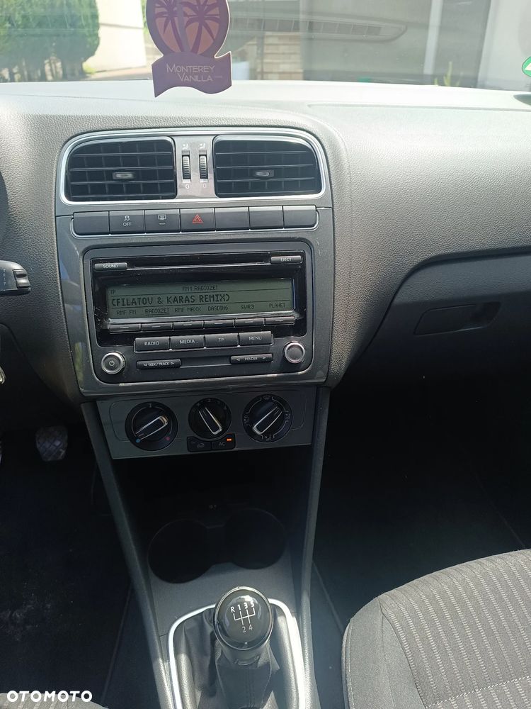 Volkswagen Polo 1.4 16V Comfortline - 11