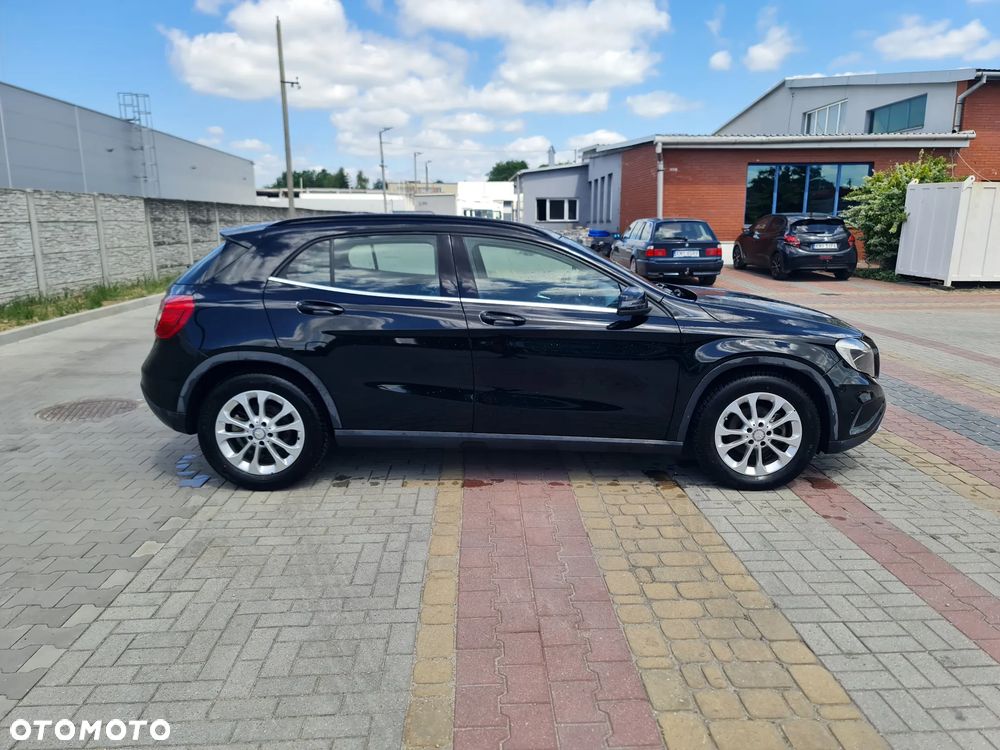 Mercedes-Benz GLA - 6
