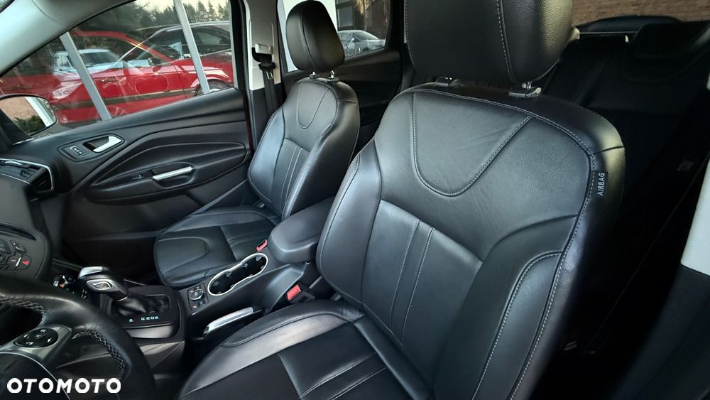 Ford Kuga 2.0 TDCi 4x4 Titanium - 23