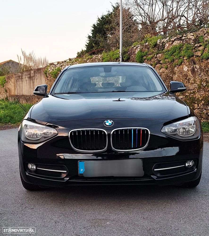 BMW 118 d Sport Line - 2