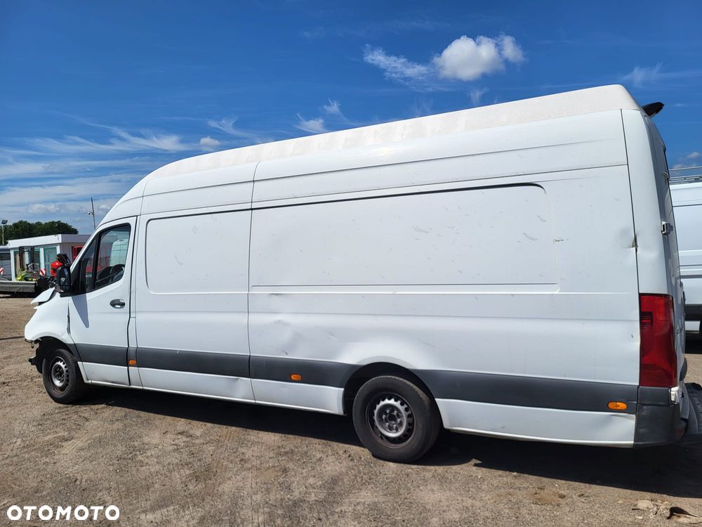 Mercedes-Benz Sprinter - 5