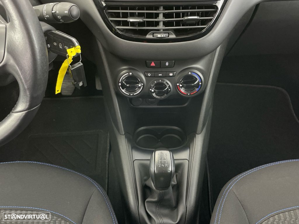 Peugeot 208 1.2 PureTech Signature - 16