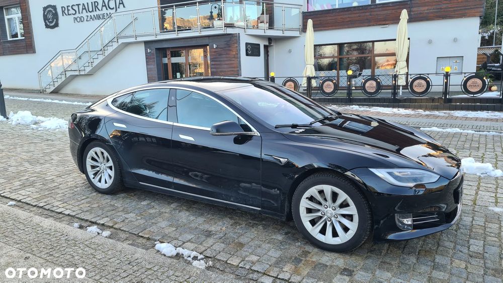 Tesla Model S - 14