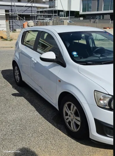 Chevrolet Aveo - 2