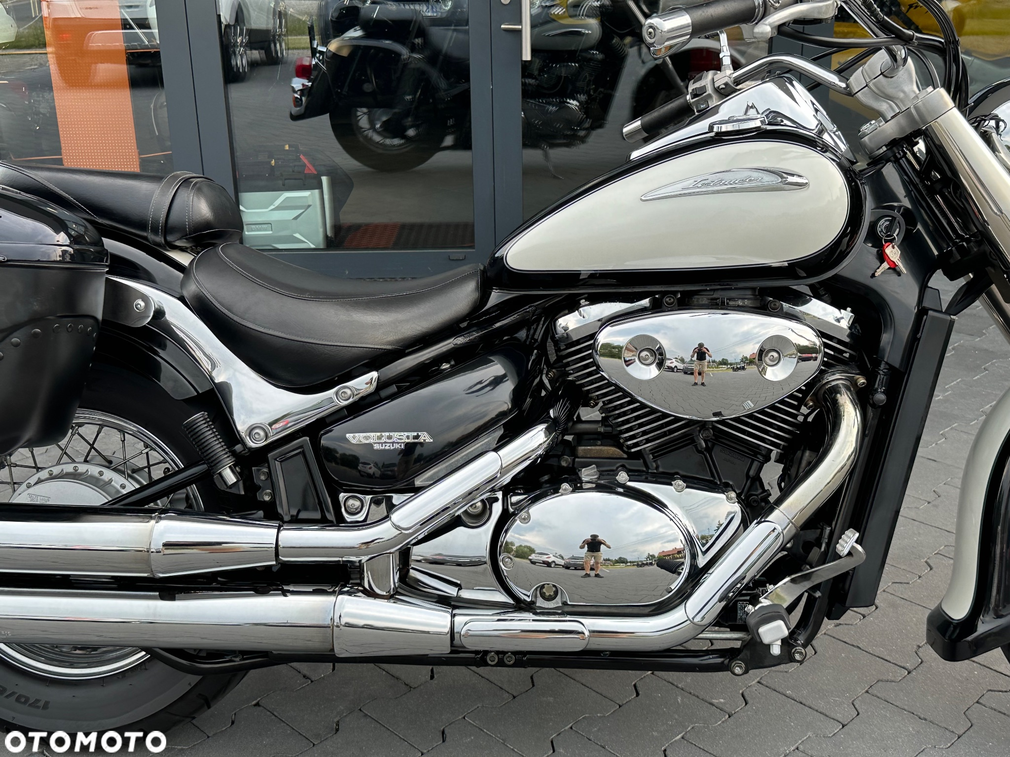 Suzuki VL 800 Volusia - 11