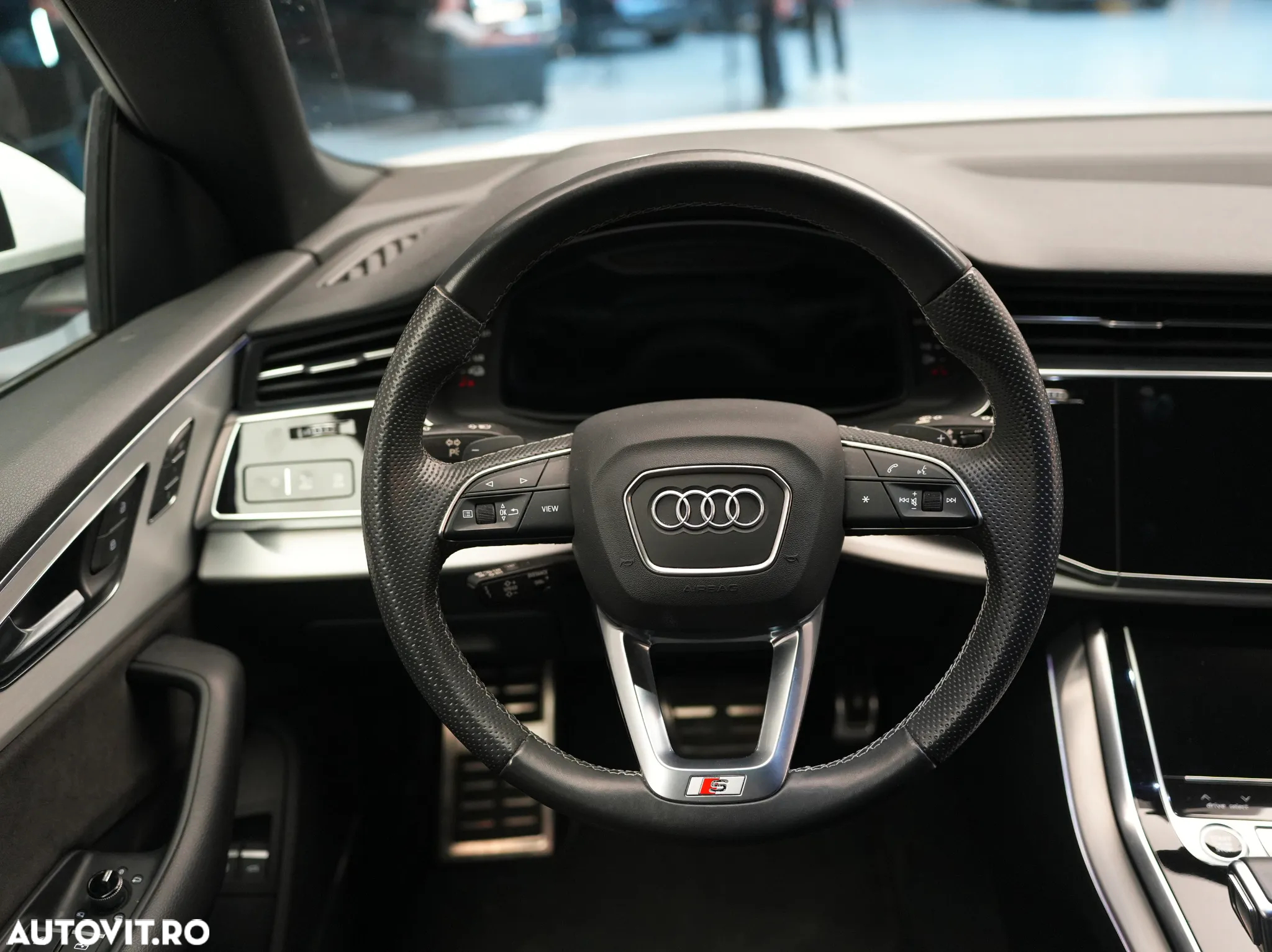 Audi Q8 - 18