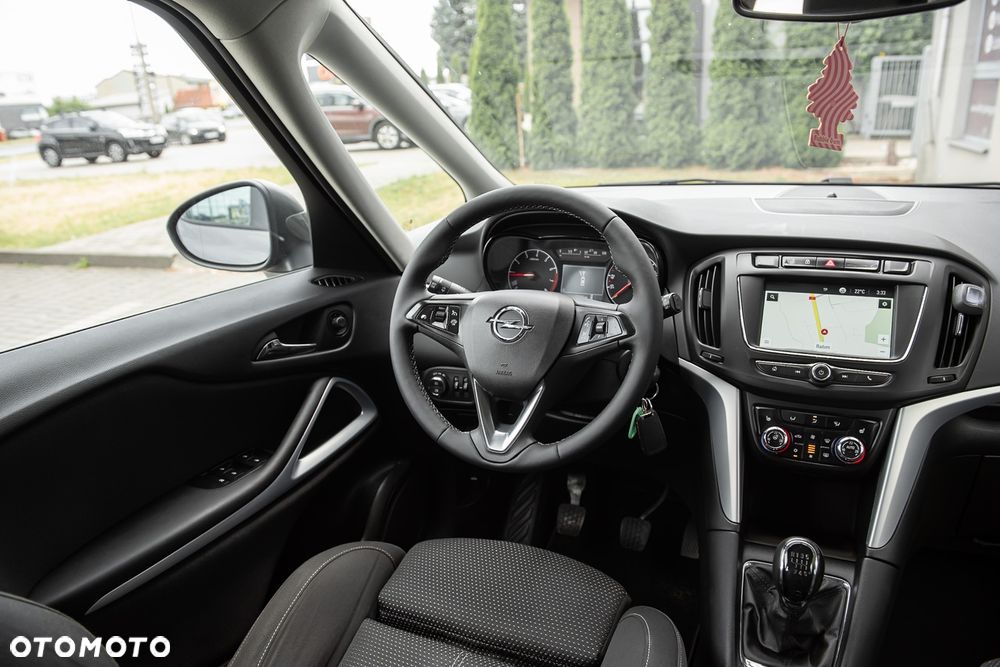 Opel Zafira - 27