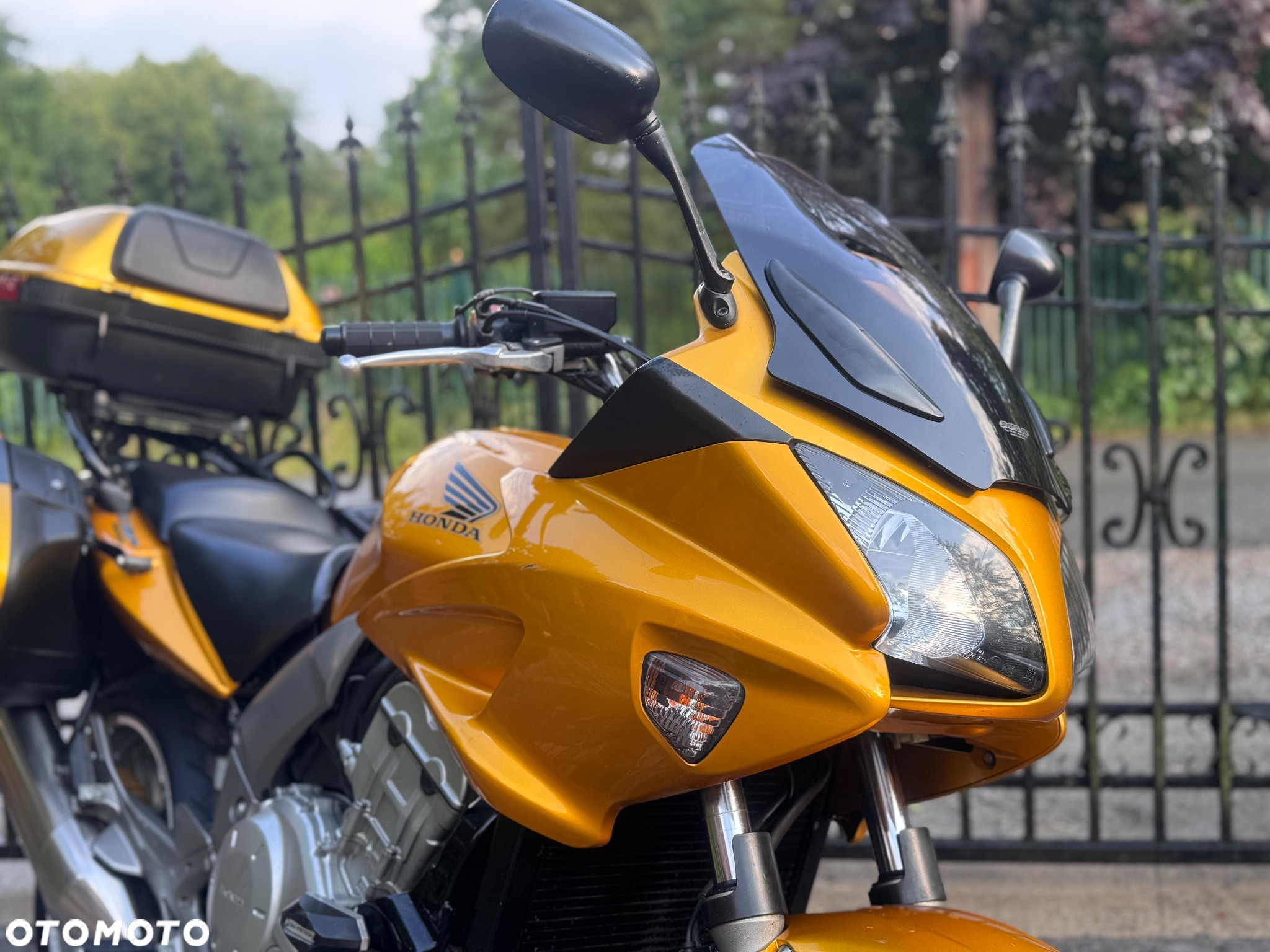 Honda CBF - 12