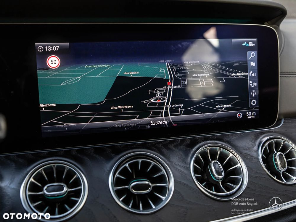 Mercedes-Benz Klasa E 220 d 4-Matic 9G-TRONIC - 34