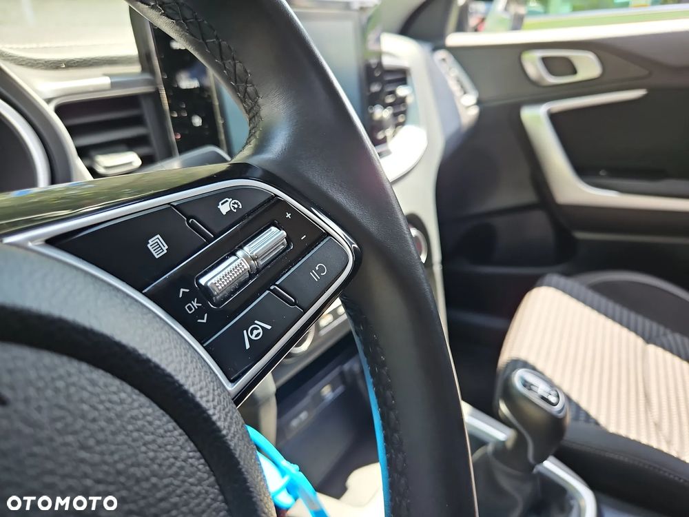 Kia Ceed 1.5 T-GDI M - 20