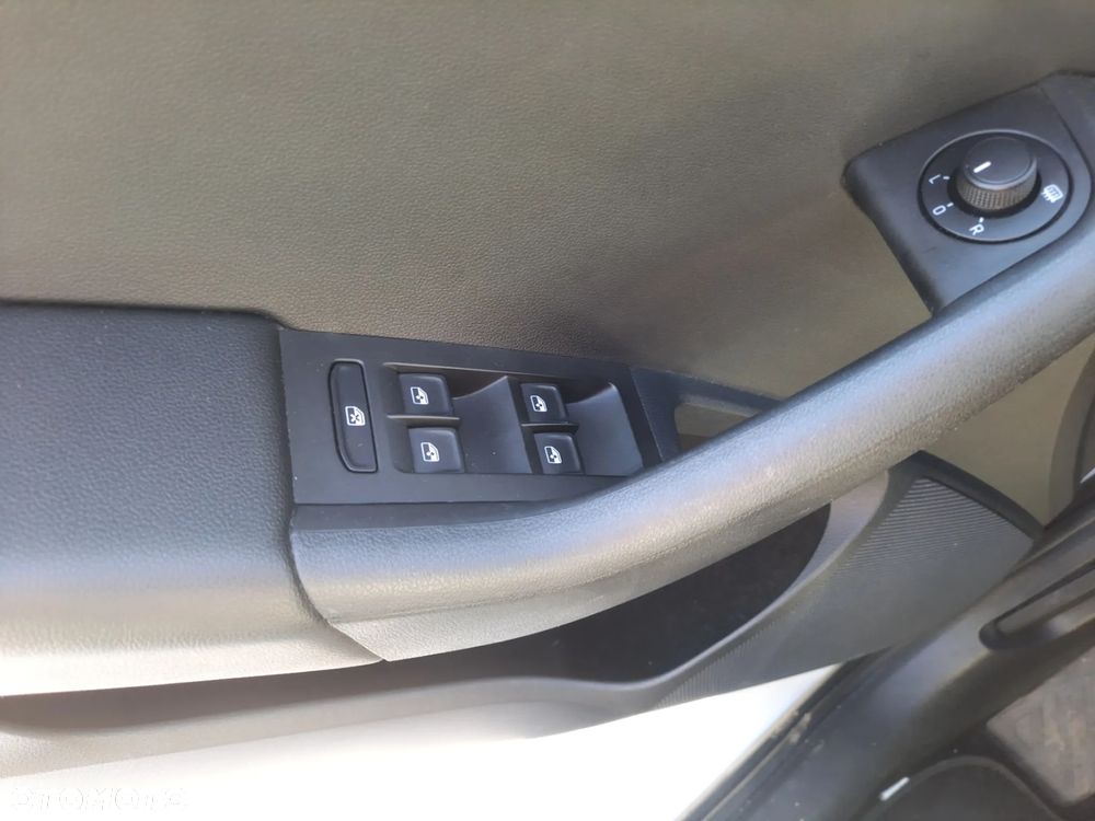 Skoda Octavia 1.6 TDI DSG Ambition - 11