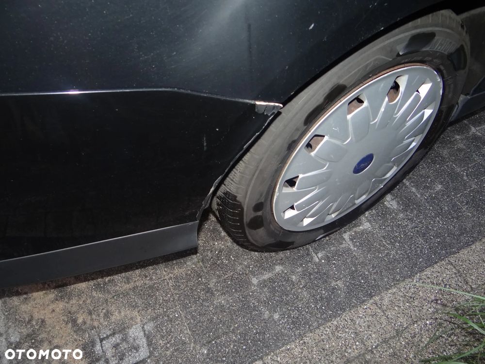 Ford Focus 1.6 TDCi Titanium ECOnetic - 5