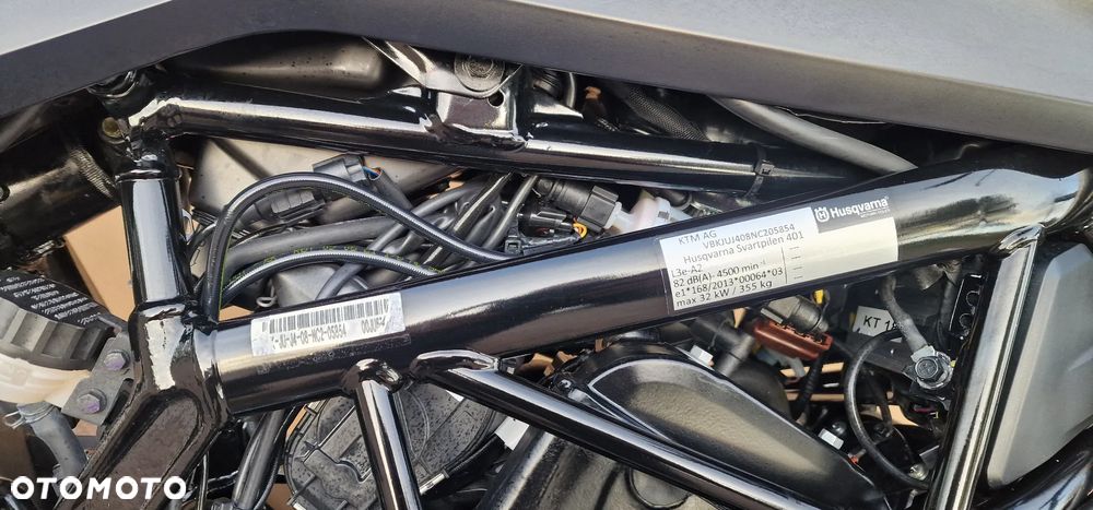 Husqvarna Svartpilen - 4