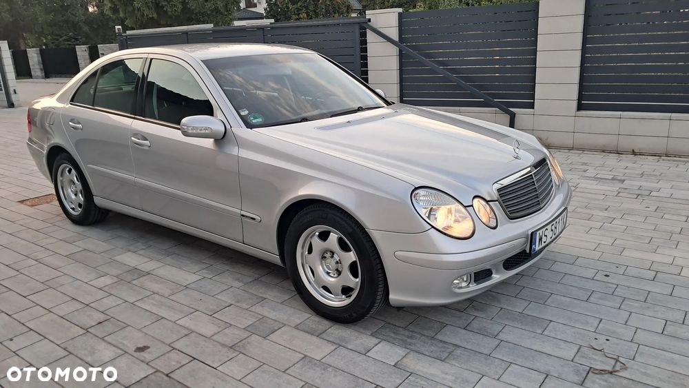 Mercedes-Benz Klasa E - 9