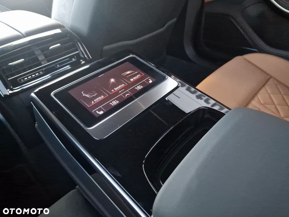 Audi A8 60 TFSI mHEV Quattro Tiptr - 32