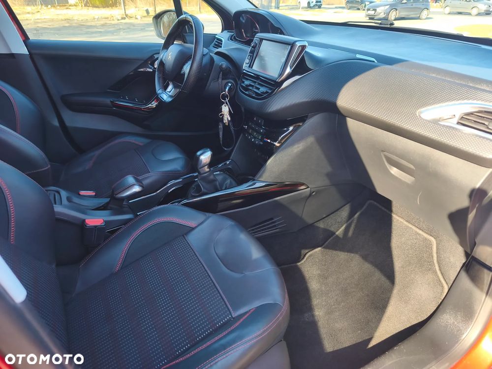 Peugeot 2008 PureTech 110 Stop&Start GT-Line Edition - 24