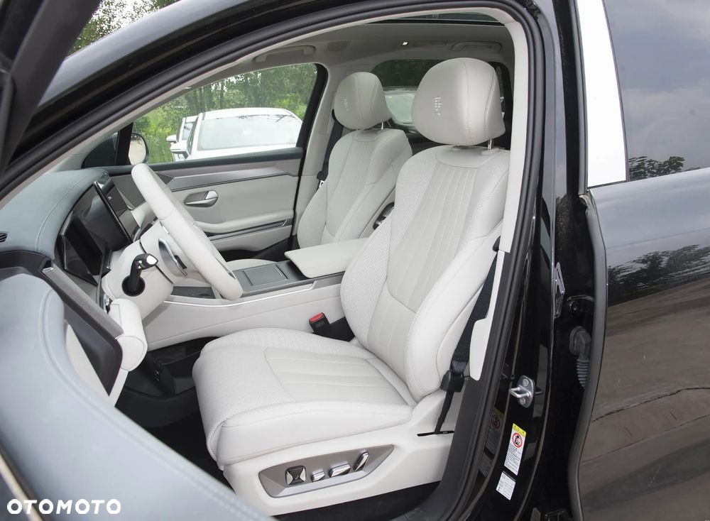 BYD Tang Flagship - 9