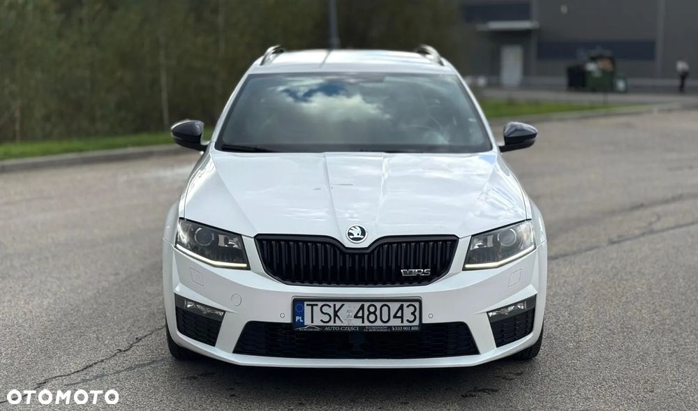 Skoda Octavia Combi 2.0 TDI 4x4 DSG RS - 12
