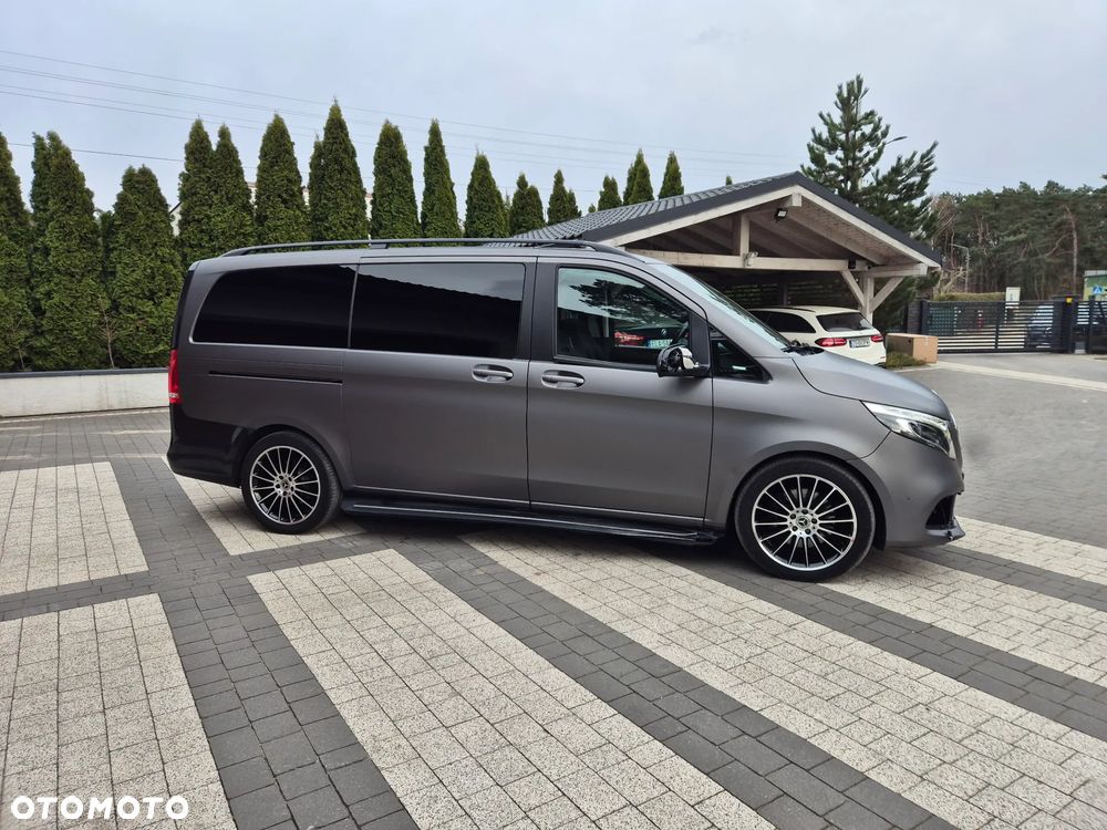 Mercedes-Benz Klasa V - 20