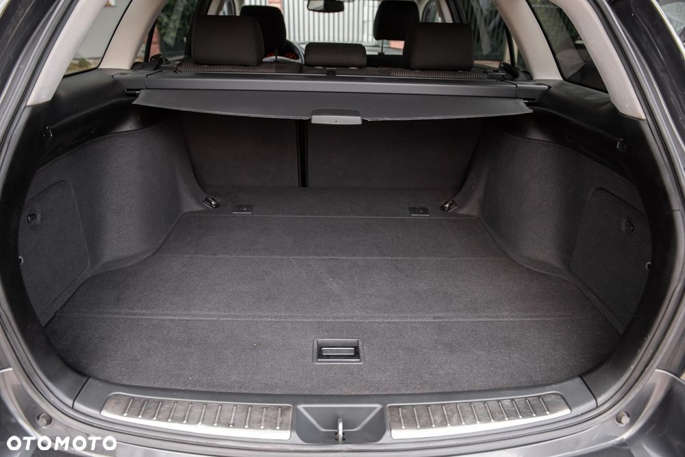 Toyota Avensis 1.8 VVT-i Terra Plus - 23
