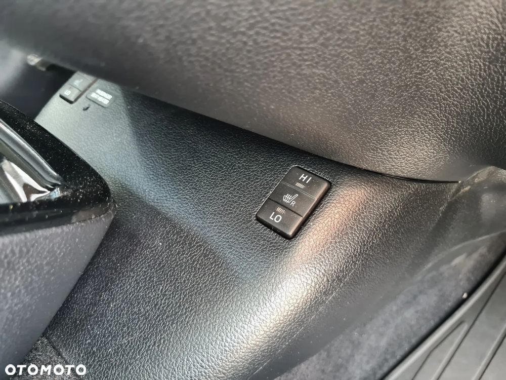 Toyota Prius - 34