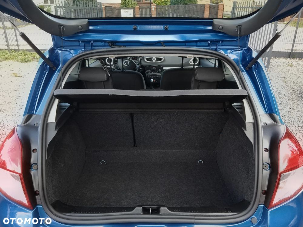 Renault Clio 1.2 16V 75 Expression - 13