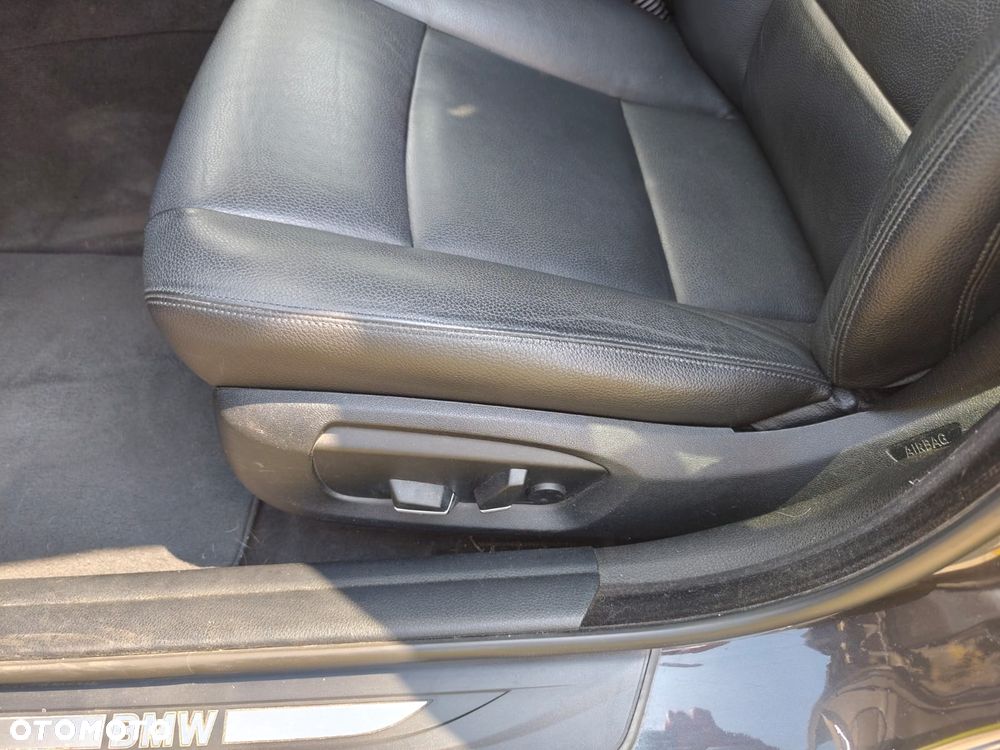 BMW Seria 5 528i xDrive - 14
