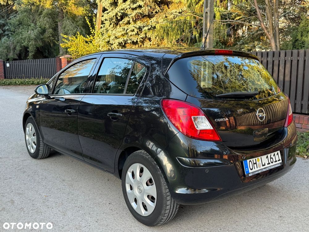 Opel Corsa 1.4 16V Edition - 4