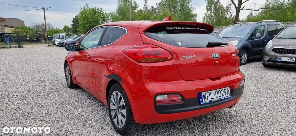 Kia ProCeed - 8