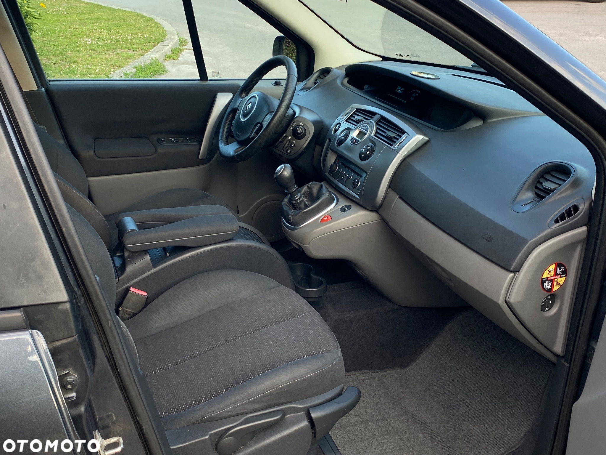 Renault Scenic 1.6 16V Dynamique - 10