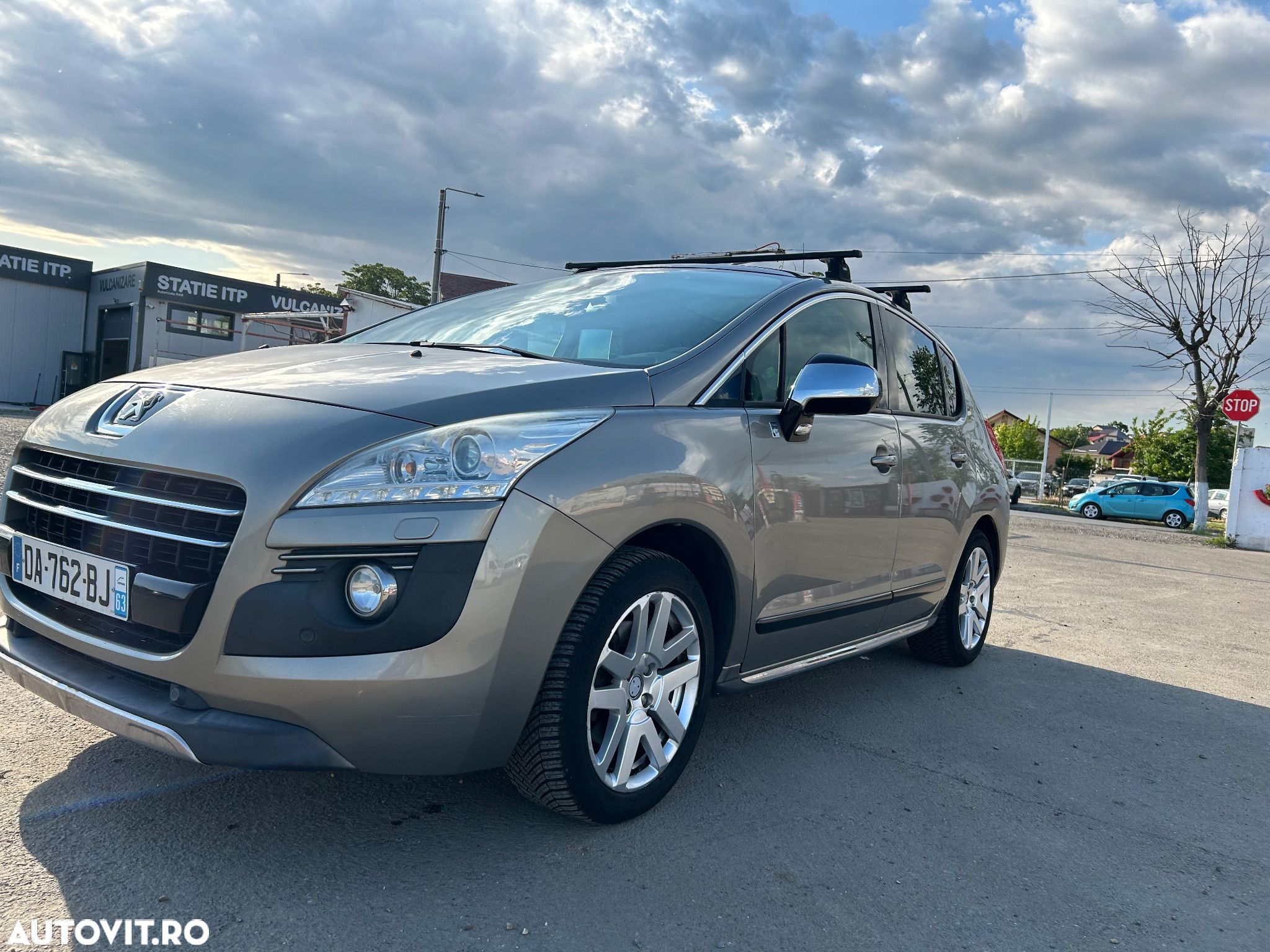 Peugeot 3008 Hybrid4 - 1