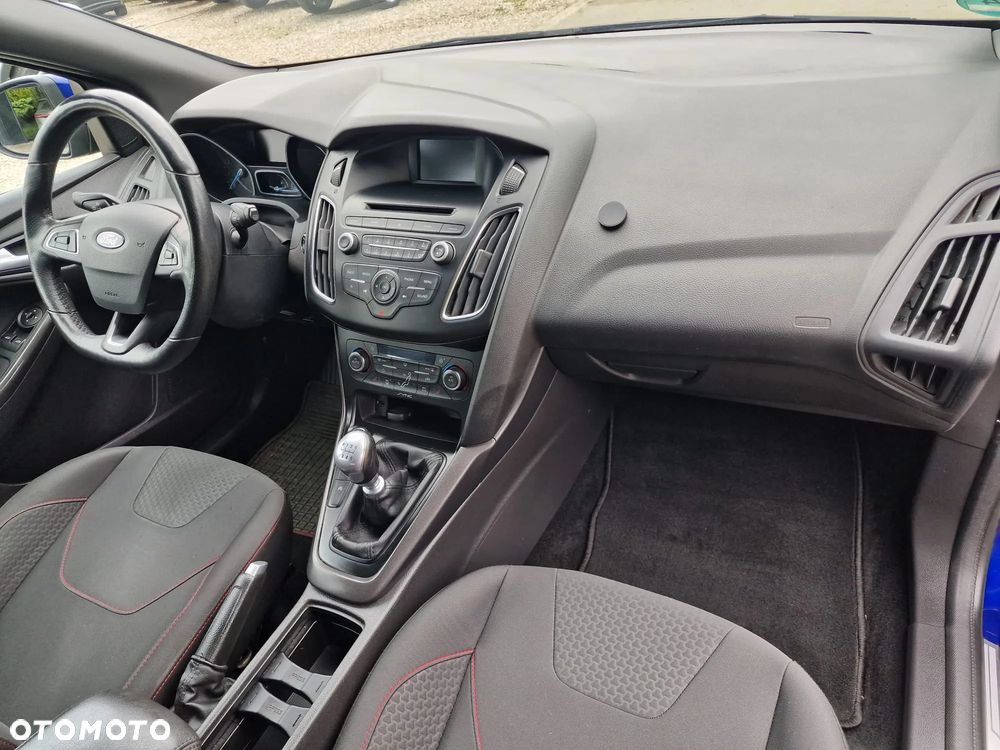 Ford Focus 1.0 EcoBoost Start-Stopp-System ST-LINE STYLE - 16