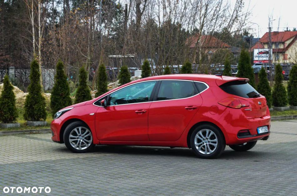 Kia Ceed 1.6 CRDi 128 Fifa World Cup Edition - 21