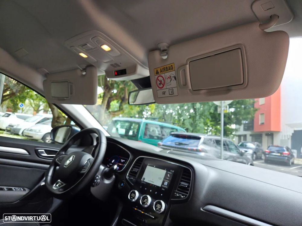 Renault Mégane Sport Tourer 1.6 E-Tech Plug-In Zen - 22