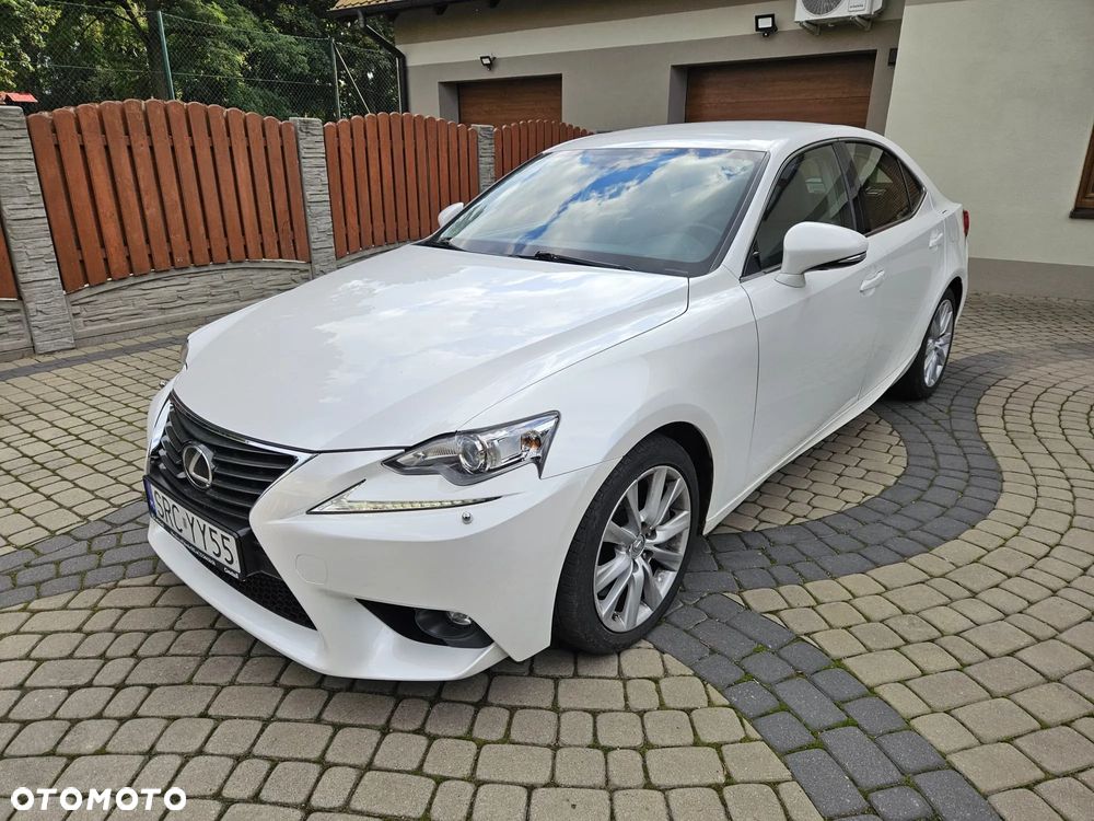 Lexus IS 200t Elite - 3