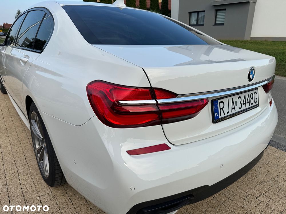 BMW Seria 7 740Li xDrive - 26