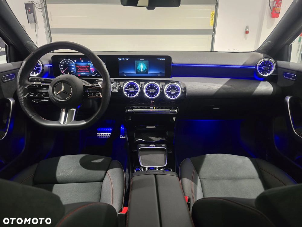 Mercedes-Benz Klasa A 200 AMG Line 7G-DCT - 11