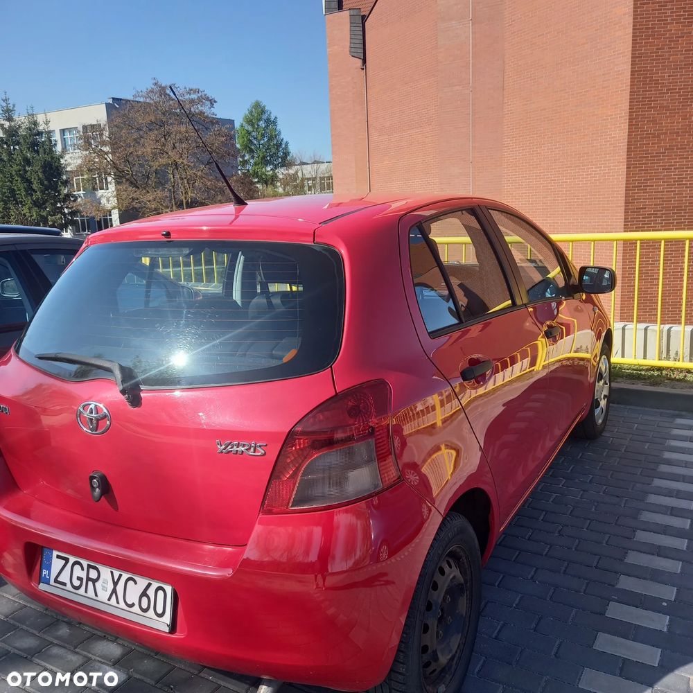 Toyota Yaris 1.0 Terra - 1
