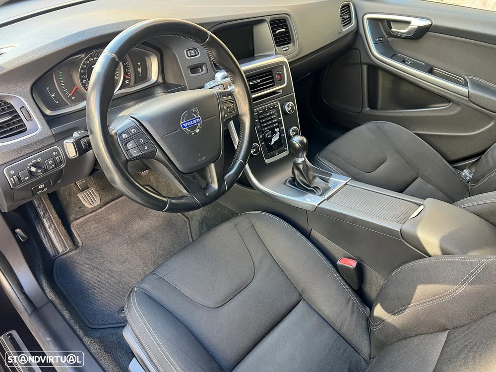 Volvo V60 D2 Edition Pro - 10