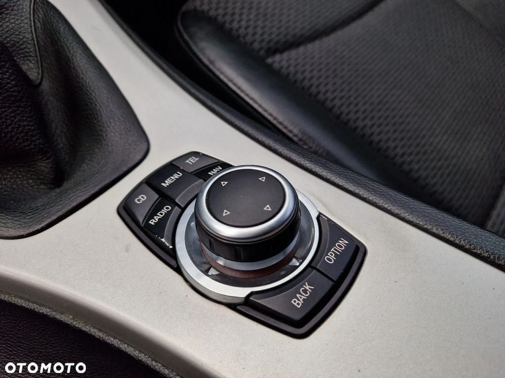 BMW Seria 3 320d xDrive - 37